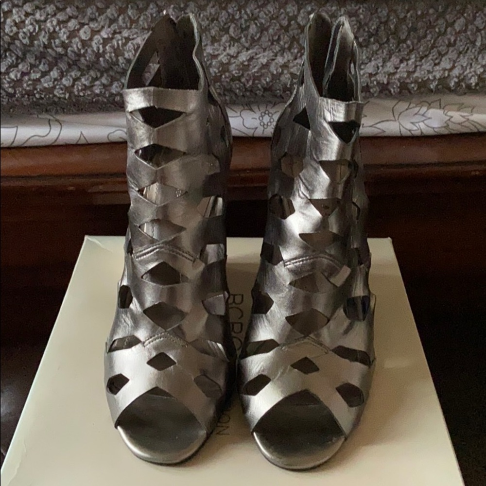 BCBG heels